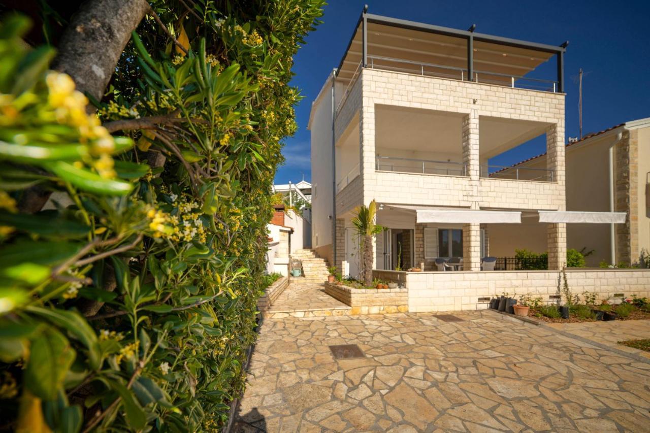 Apartment Busac Zaboric Bagian luar foto