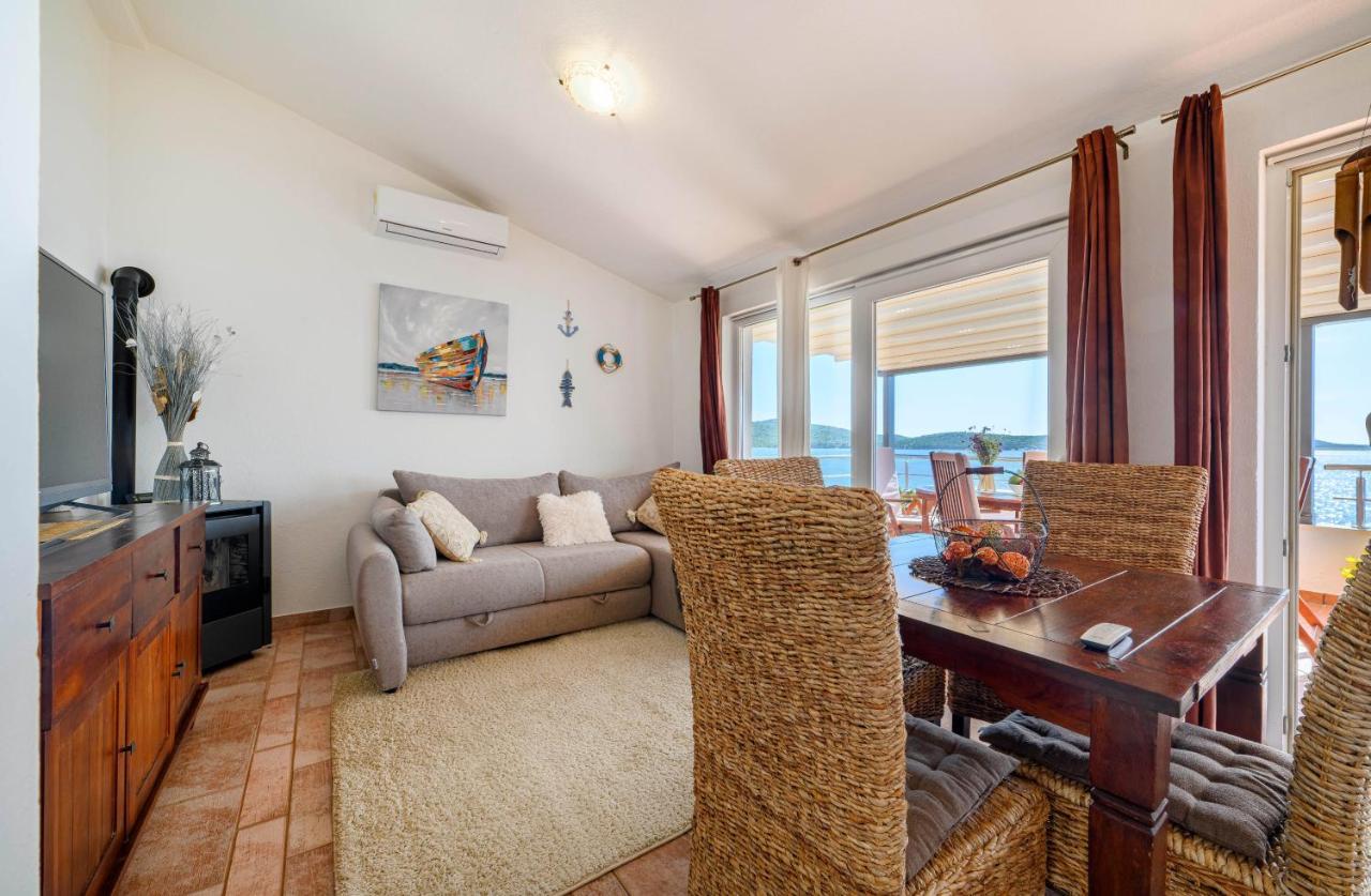 Apartment Busac Zaboric Bagian luar foto