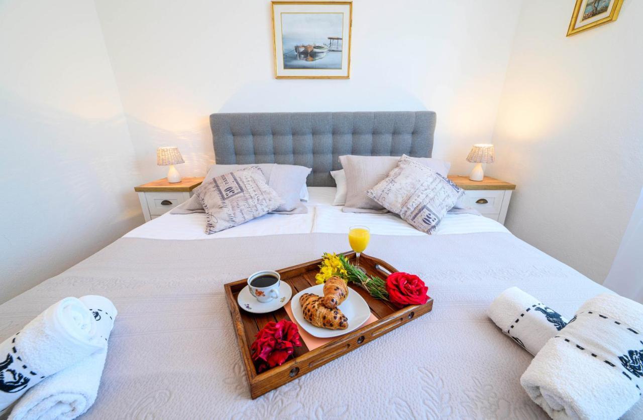 Apartment Busac Zaboric Bagian luar foto