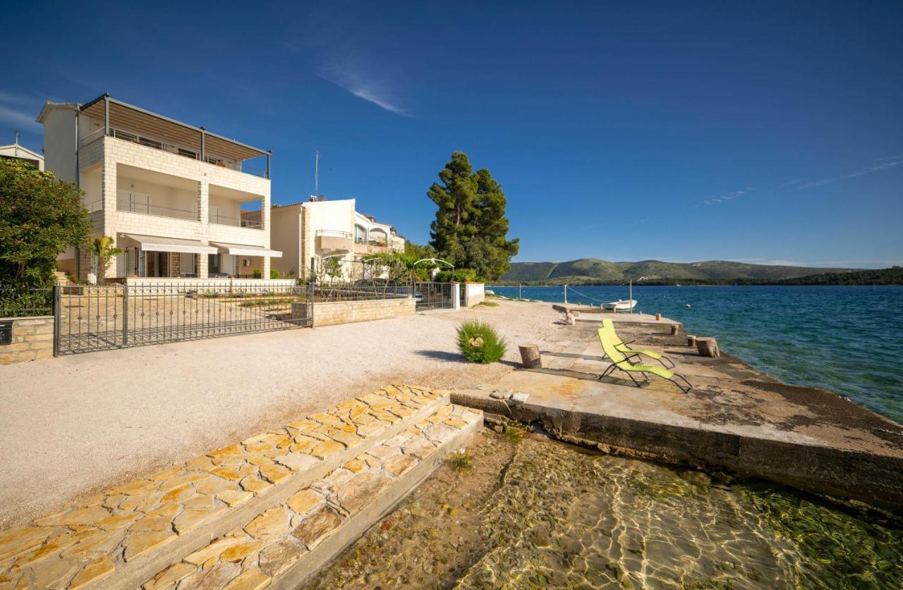 Apartment Busac Zaboric Bagian luar foto